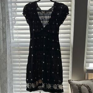 Black V-Neck Cap Sleeve Midi Sundress